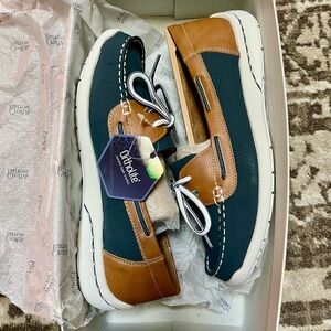 Croft & Barrow Navy and Tan Boat Shoes, Women’s size 8, New in box.